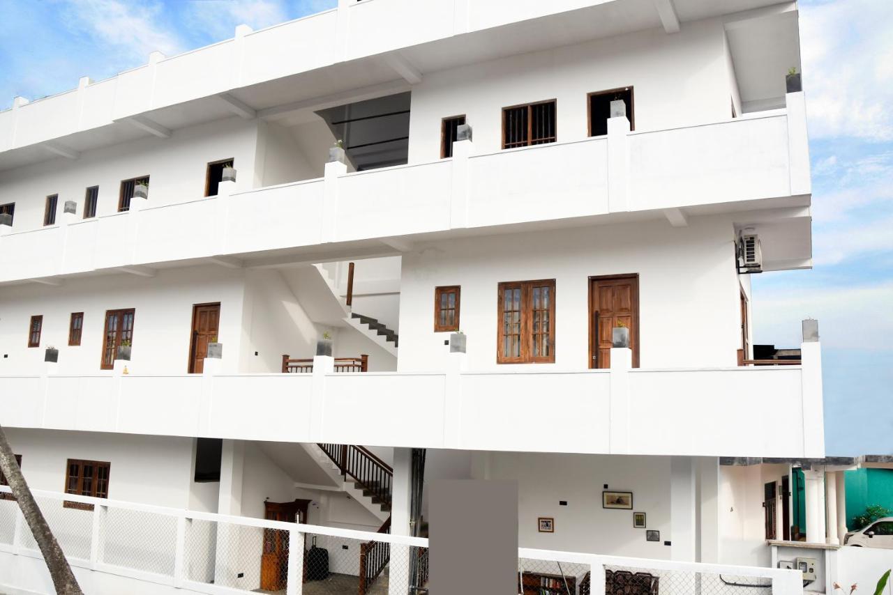 Kavin Beach Hotel Хикадува Екстериор снимка