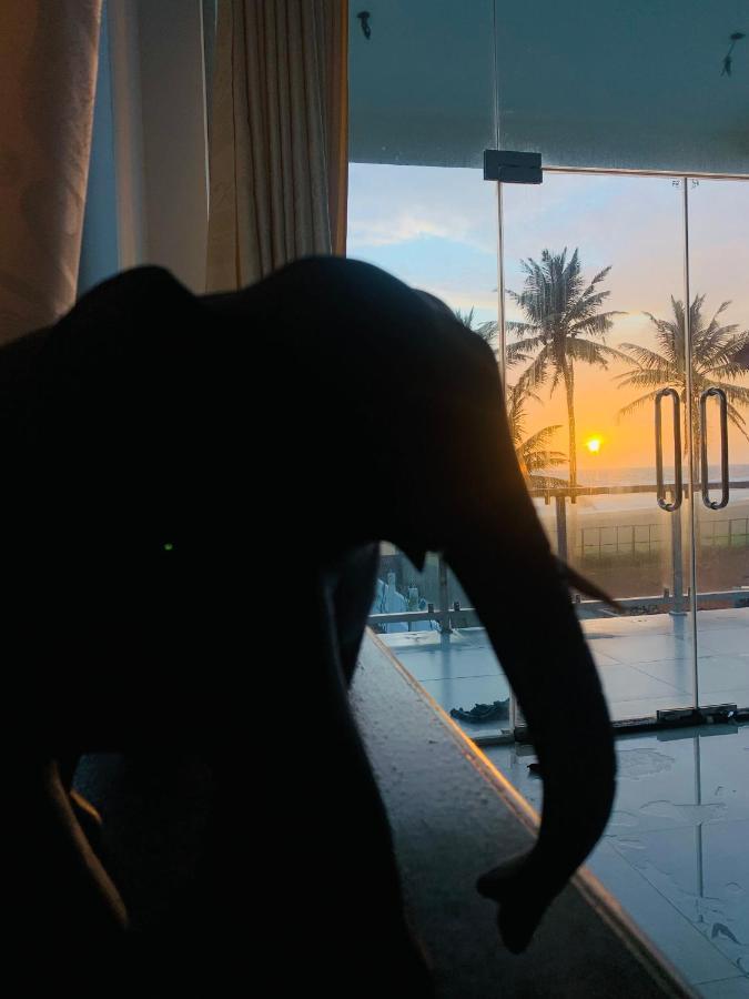 Kavin Beach Hotel Хикадува Екстериор снимка